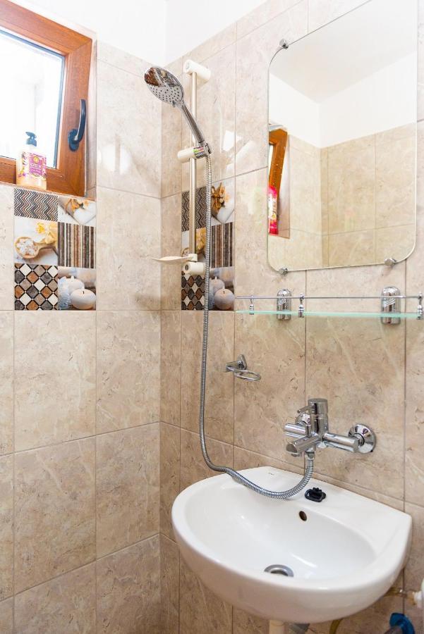 Center Walking Apartment And Room Bucureşti Exterior foto