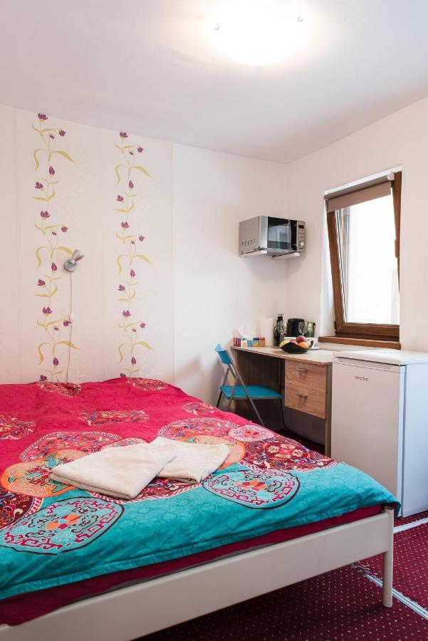 Center Walking Apartment And Room Bucureşti Exterior foto