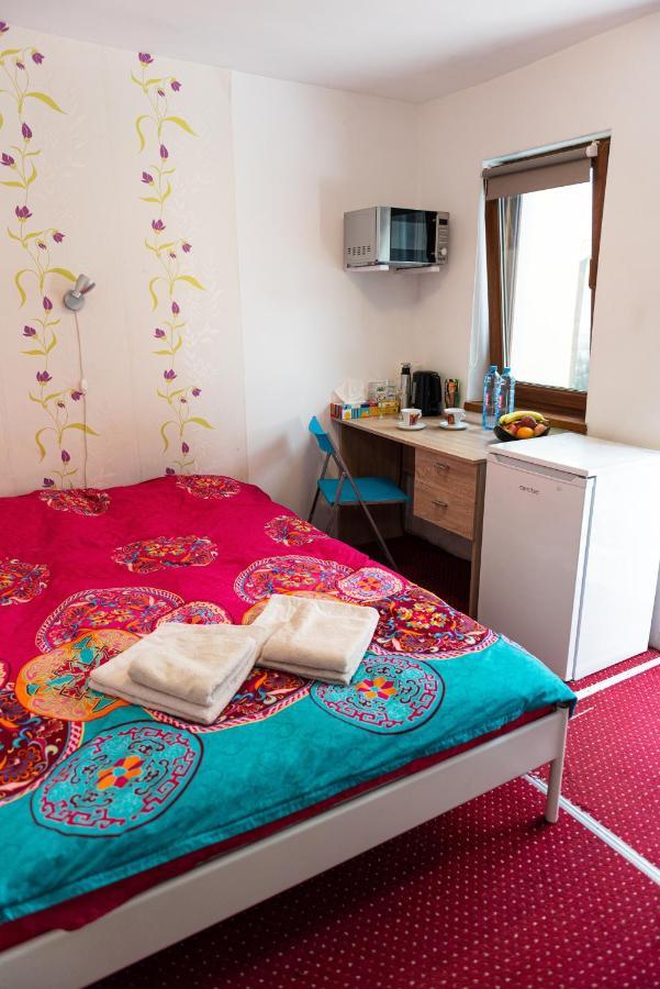 Center Walking Apartment And Room Bucureşti Exterior foto